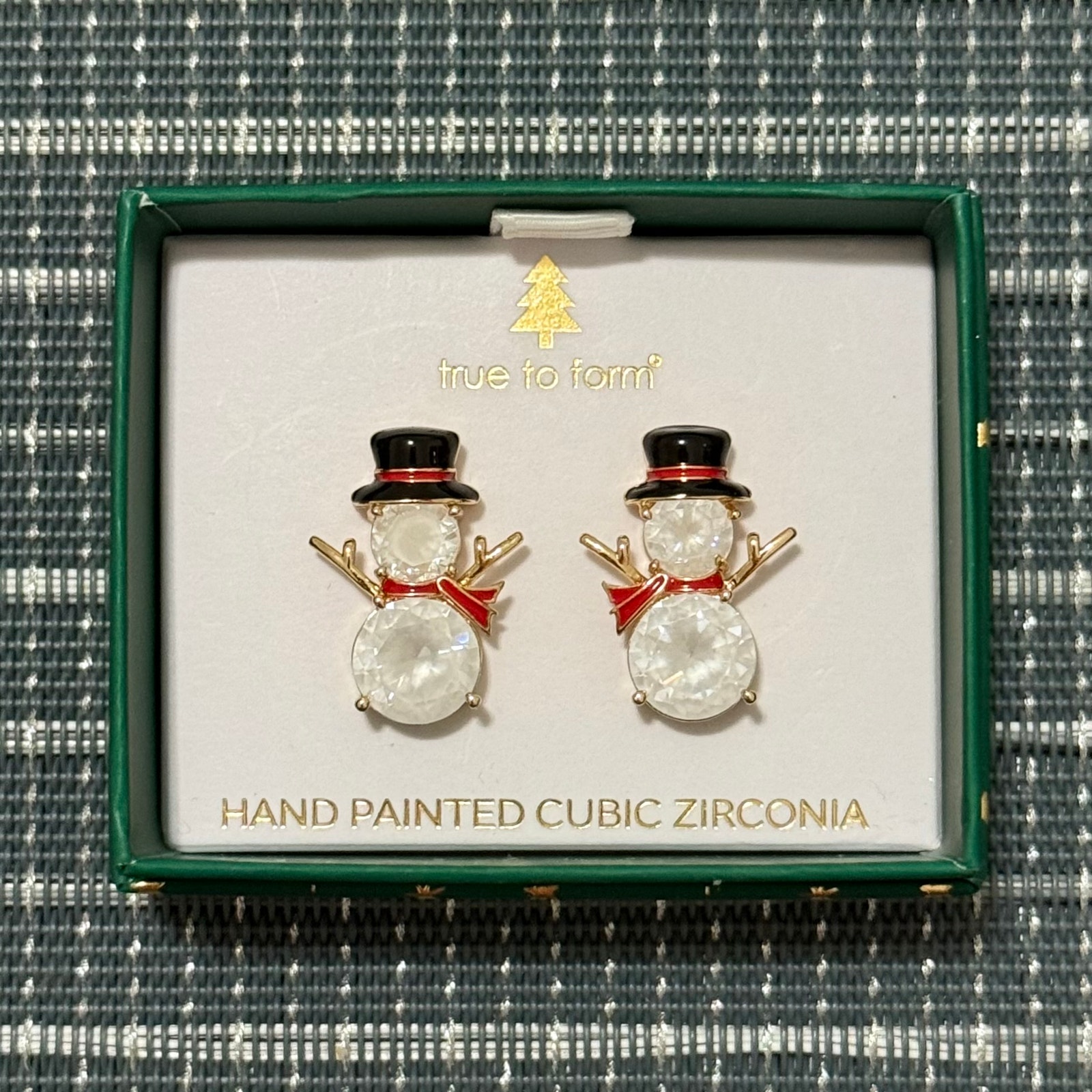 New True To Form Hand Painted Cubic Zirconia Winter Snowman Stud Earrings 27$